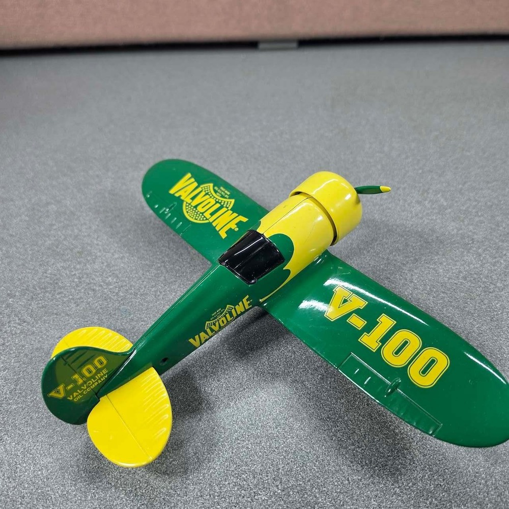 Valvoline V-100 Airplane Green Excellent Die-Cast Collectible